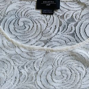 DELETTA  Anthropology Beautiful blouse lace knit with stretch